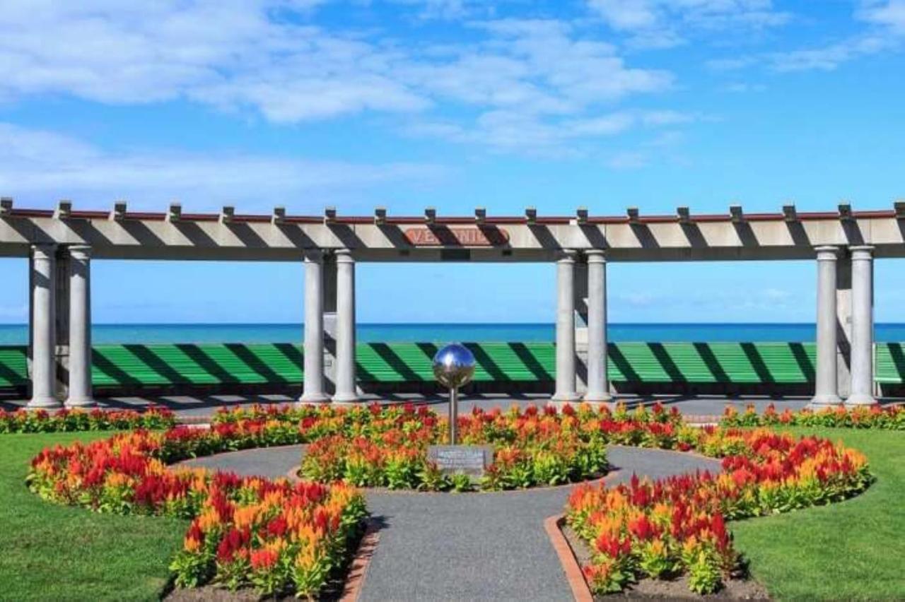 מלון נאפייר Sea Breeze מראה חיצוני תמונה